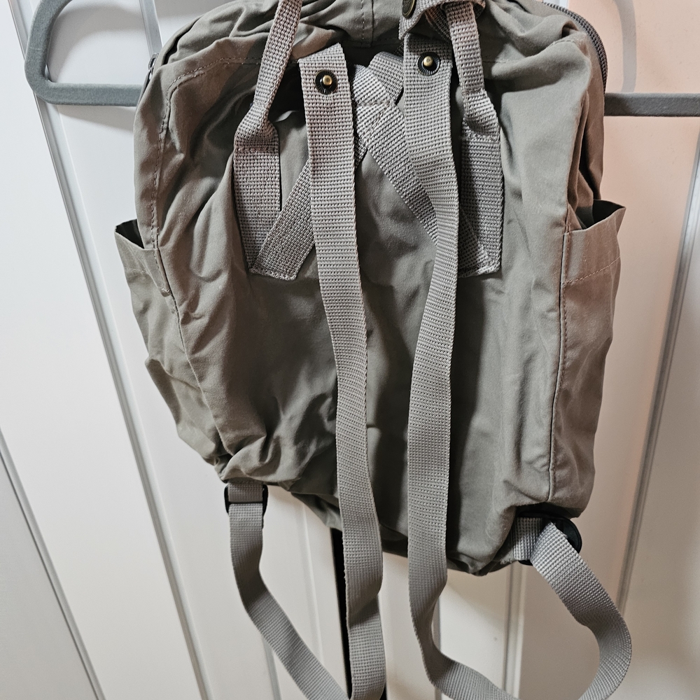 Kånken Gray Backpack - Picture 7 of 11